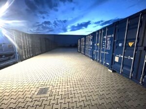 my freiraum lagerraum storage mieten Container Beleuchtung